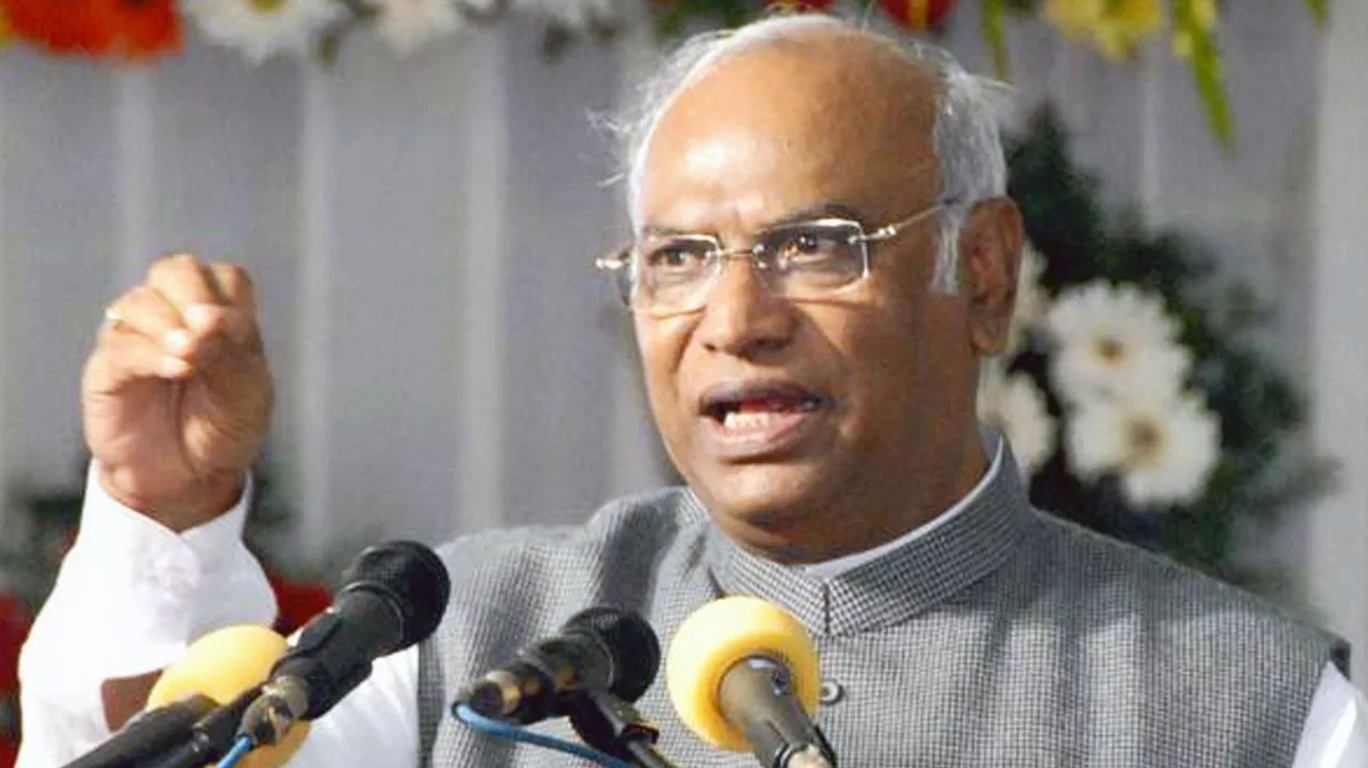 Congress President Rahul Gandhi appoints new in-charge for Maharashtra